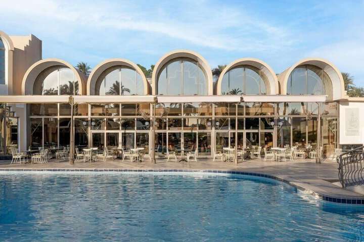 Pools & Facilities