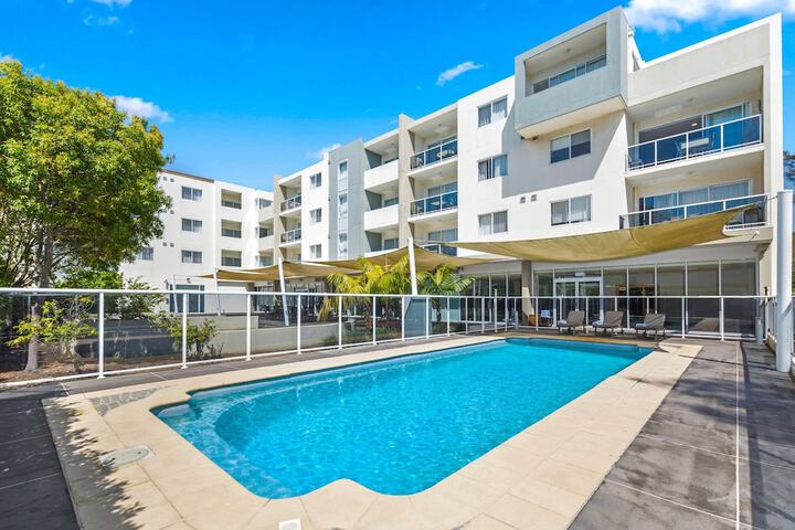 Pools & Facilities
