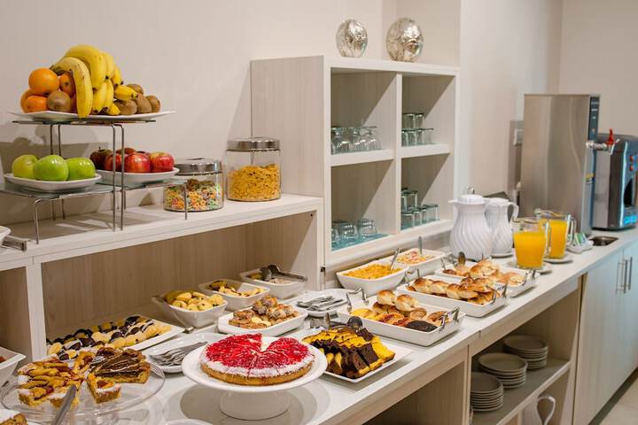 Breakfast/Coffee Service 8 of 11