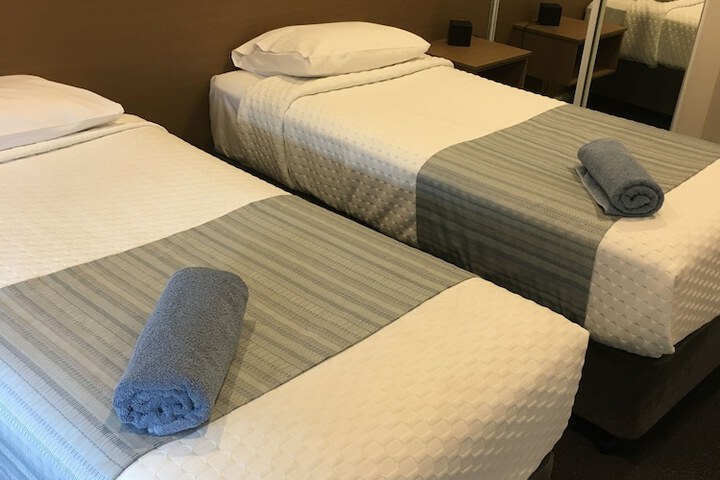 Room 49 of 174