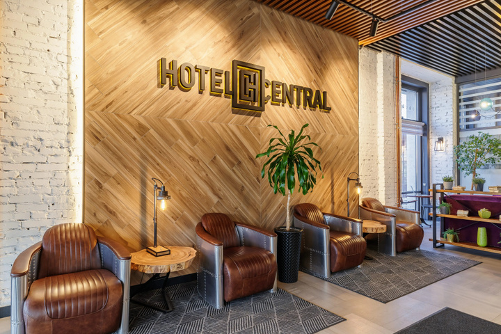Tsentralnyij Hotel