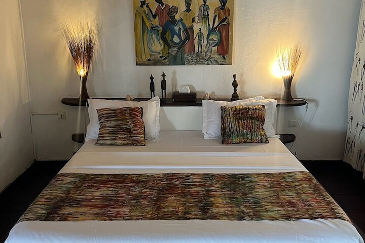 Room 10 of 36