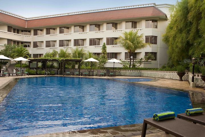 Hotel with Pool