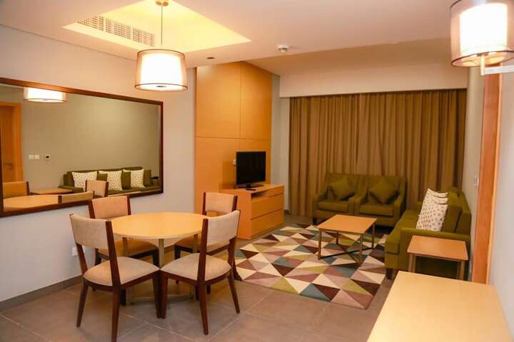 Room 6 of 18
