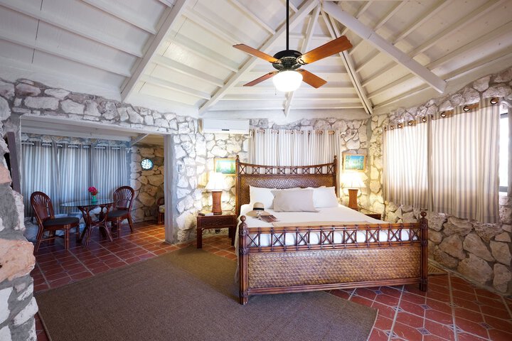 Room 4 of 23