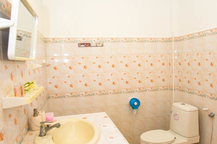 Room 15 of 16