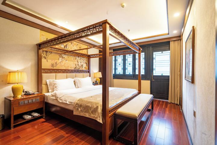Room 20 of 65
