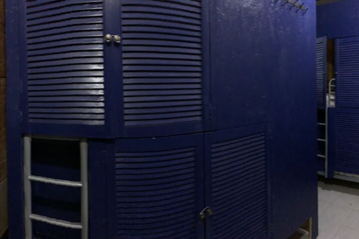 Room 6 of 14