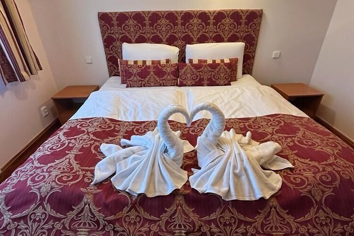 Room 48 of 106
