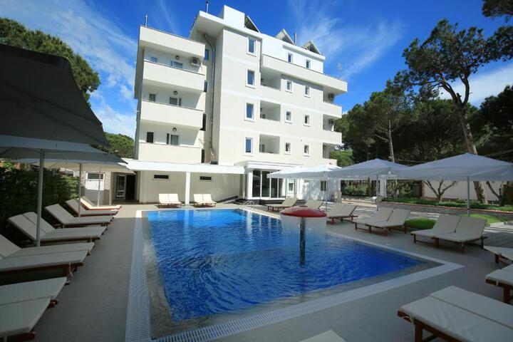 HOTEL REAN