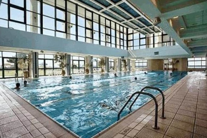 Hotel Pool