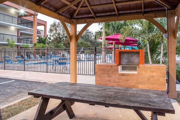 BBQ/picnic area