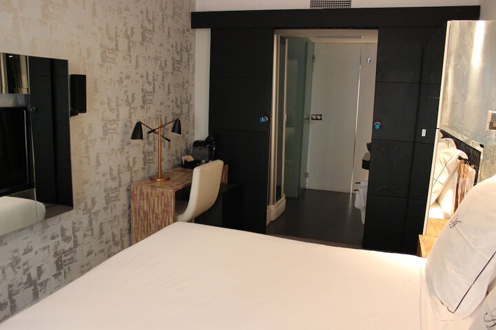 Room 11 of 86