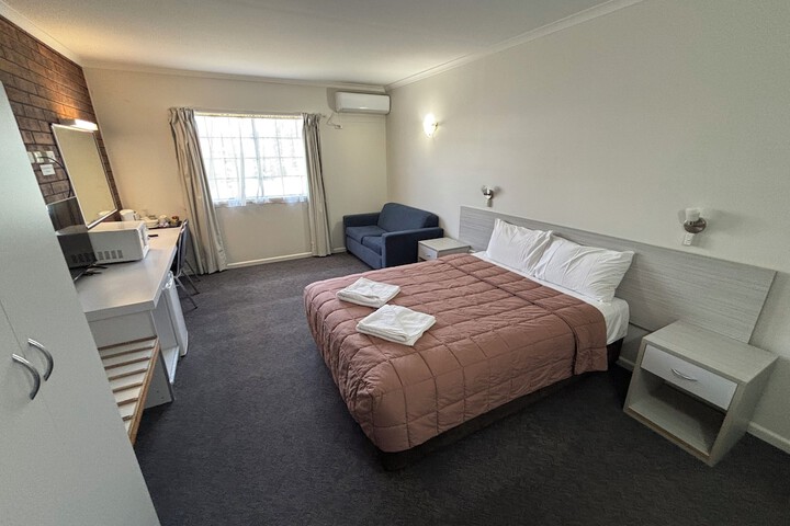 Room 9 of 53