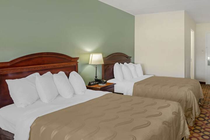 2 Double Beds (2 of 6)