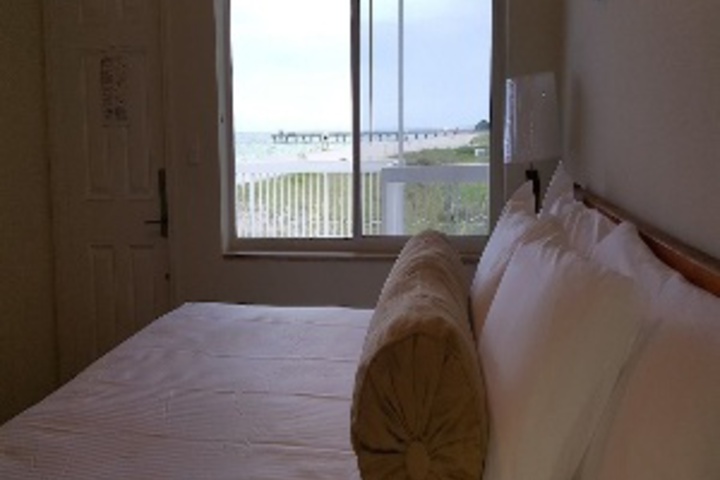 Room 272 of 695