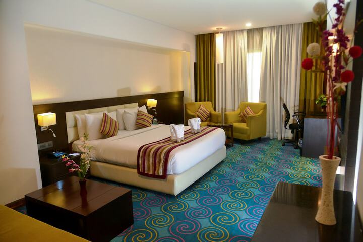 Room 27 of 39