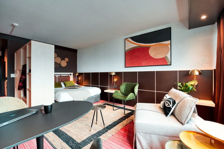 Room 15 of 47