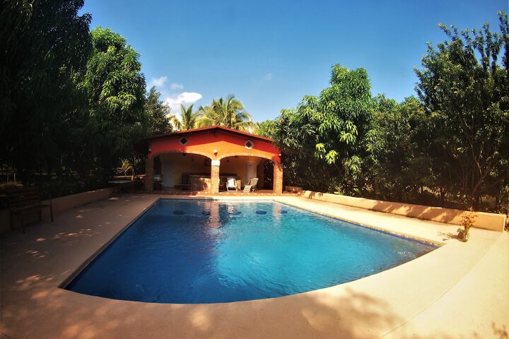 Pool 31 of 38