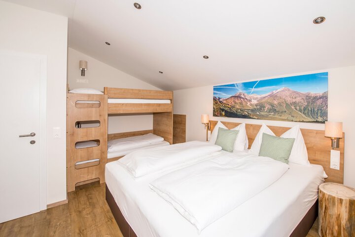 Room 10 of 56
