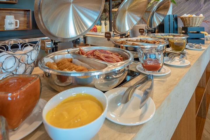 Breakfast/Coffee Service 55 of 72