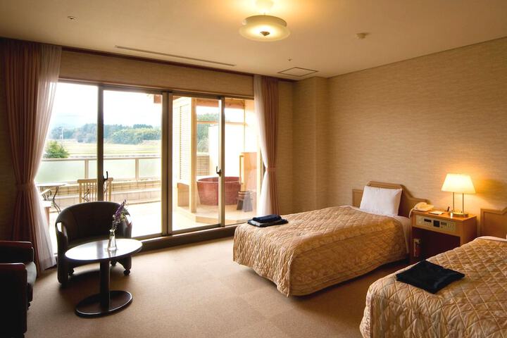 Room 5 of 53
