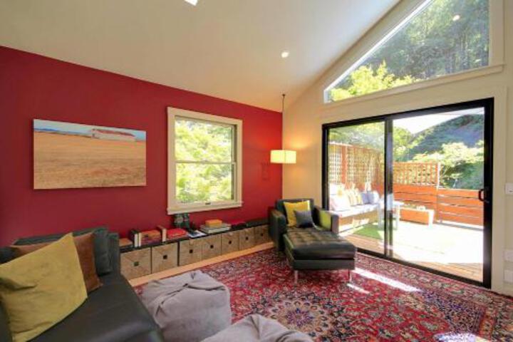 Leos Lodge in Guerneville, CA