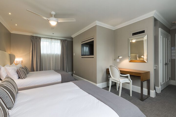 Room 9 of 42