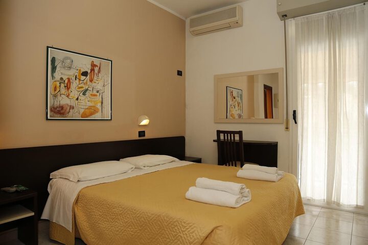 Room 18 of 43