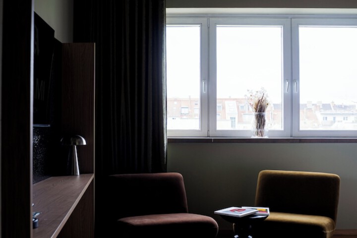 Room 16 of 73