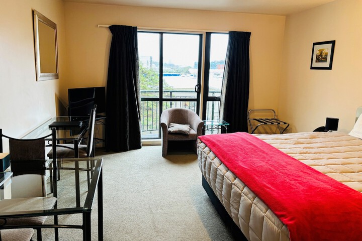 Room 5 of 45