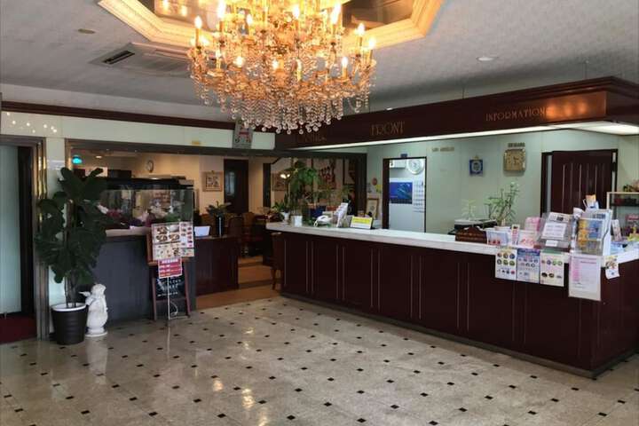 Entrance & Lobby