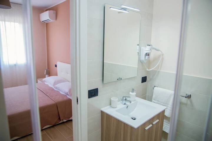 Room 43 of 73