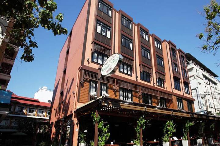Hotel 98 of 98