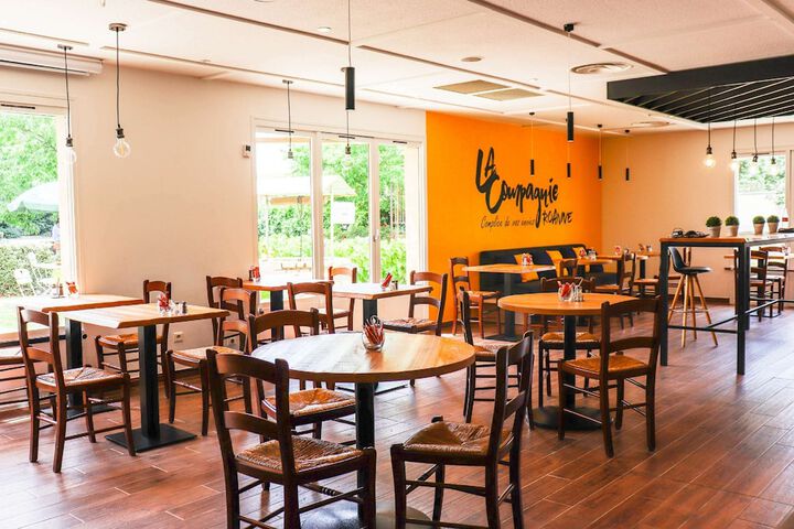 Dining Photos