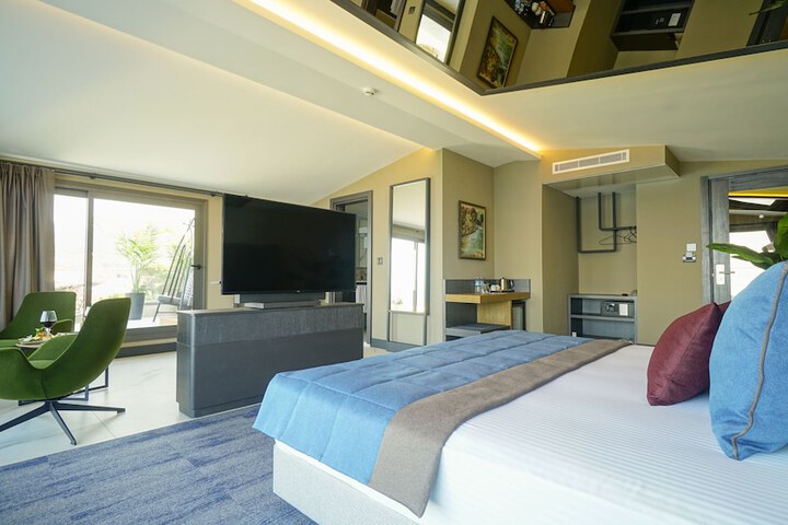 Room 9 of 75