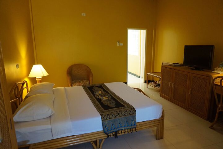 Room 20 of 77