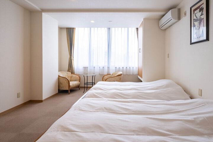 Room 14 of 46