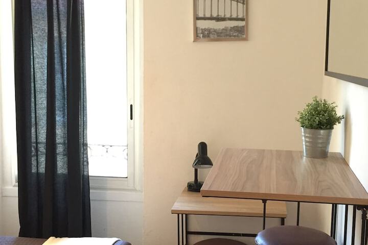 Room 5 of 35