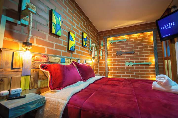 Room 3 of 63