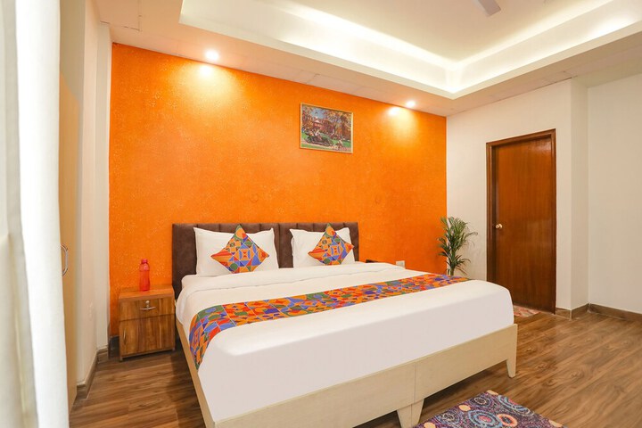 Room 18 of 43