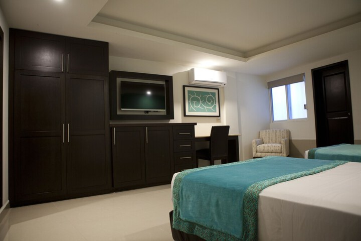 Room 8 of 55