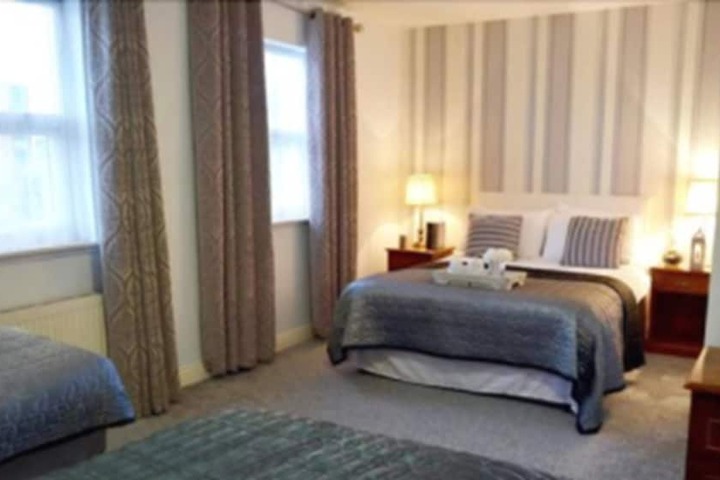 Room 4 of 41