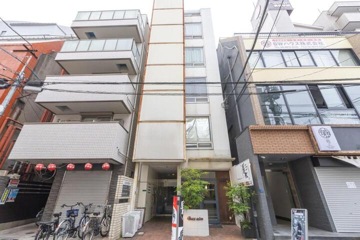 Ideal Dotonbori location 2 beds for up to 4 pax
