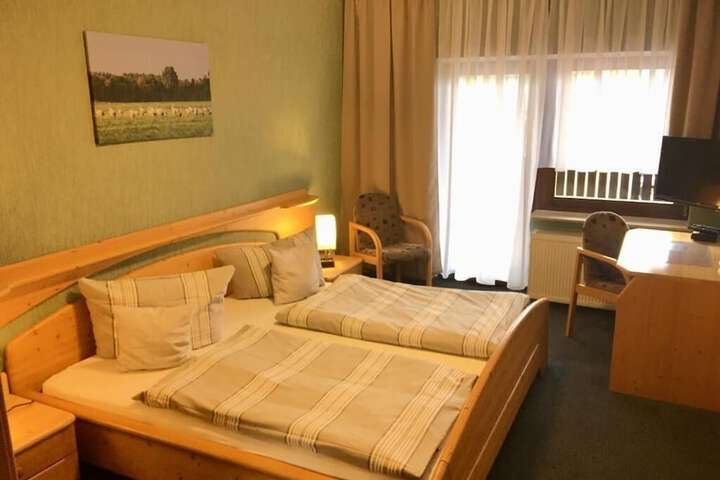 Room 2 of 16