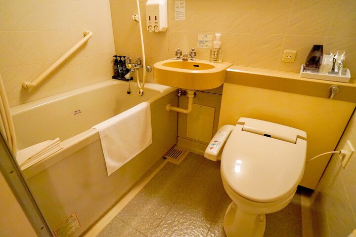 Room 58 of 74