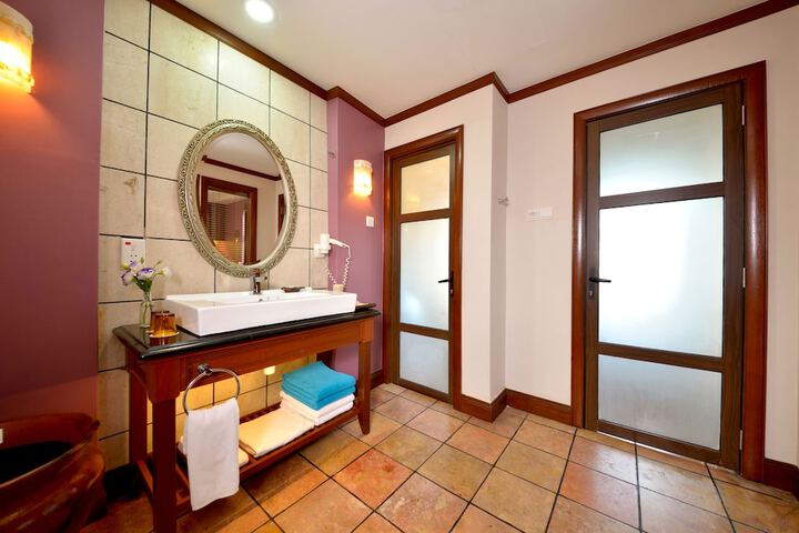 Room 40 of 90