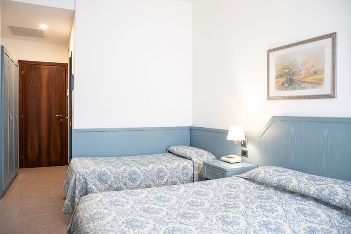 Room 21 of 69