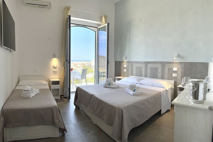 Room 13 of 49