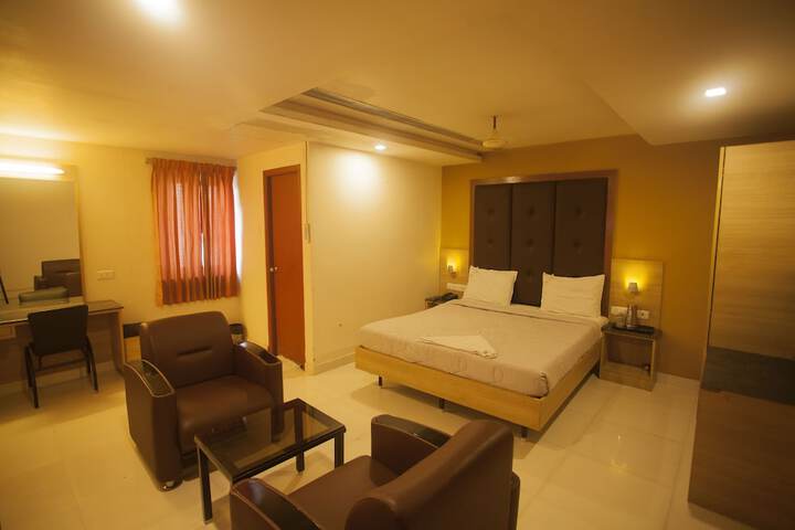Room 15 of 18